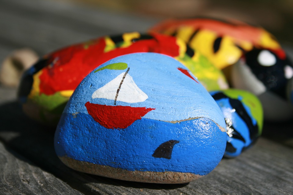 Painted_Rocks-Acorns-And-Twigs_Simple-Crafts-for-Children